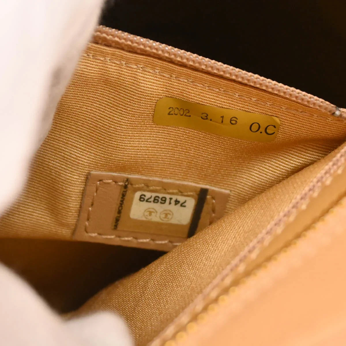 Chanel 2001-2003 Beige Caviar Medallion Tote Handbag