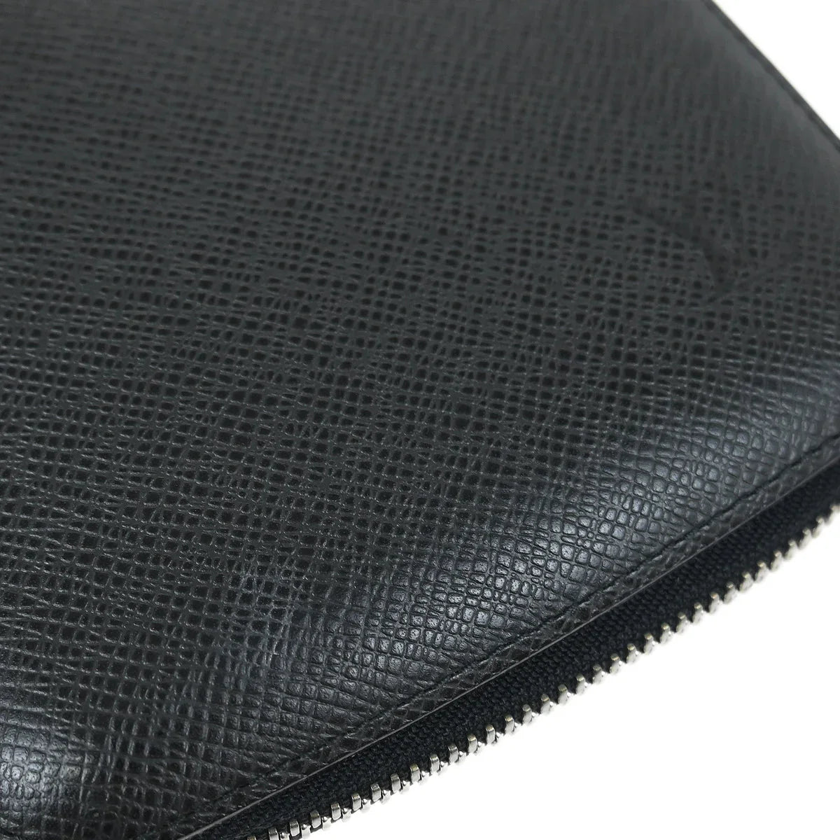 Louis Vuitton 2006 Black Taiga Organizer Atoll Travel Case M30652