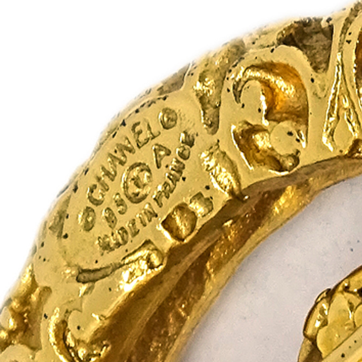 Chanel Medallion Brooch Pin Gold 93A