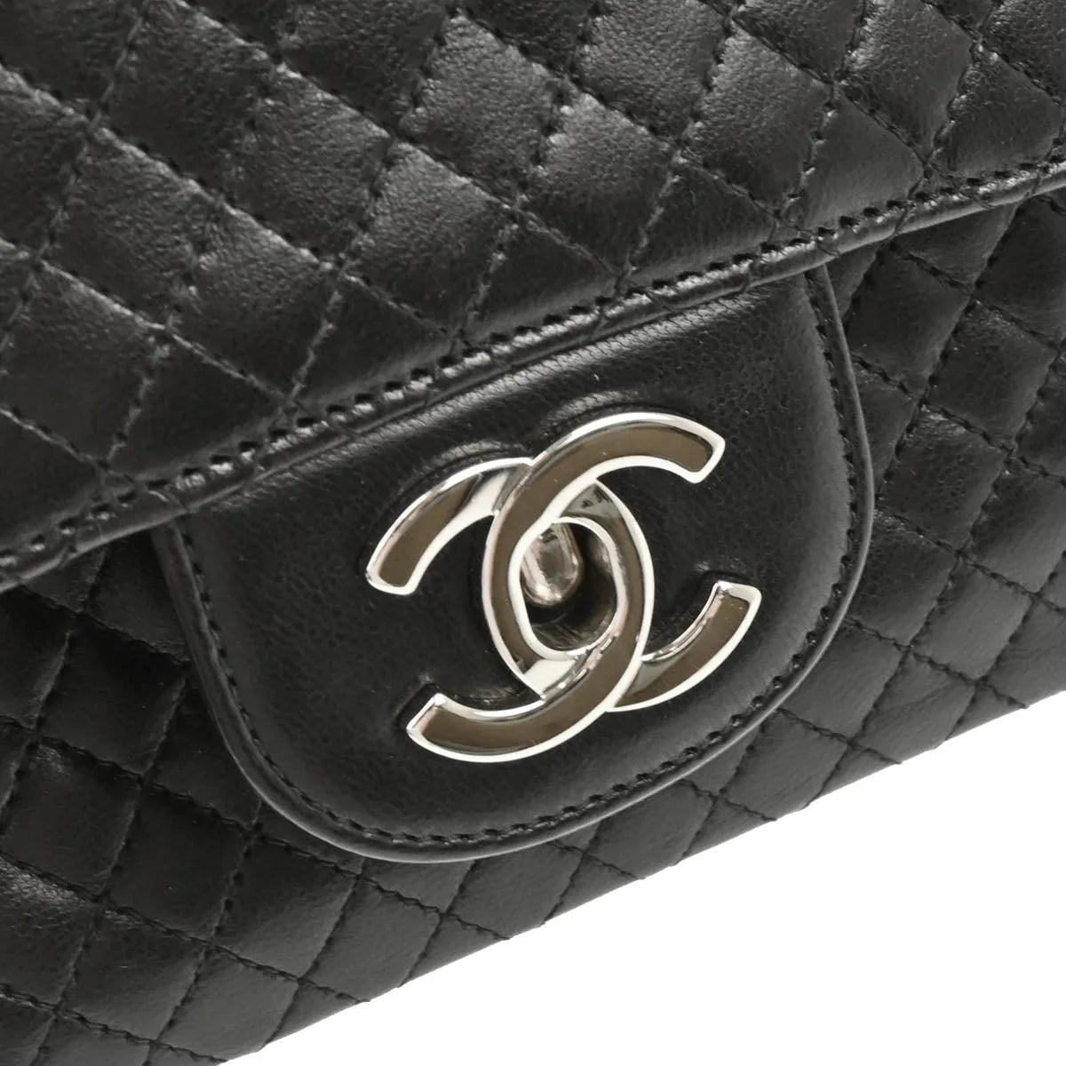 Chanel 1996-1997 Black Lambskin Single Flap Shoulder Bag