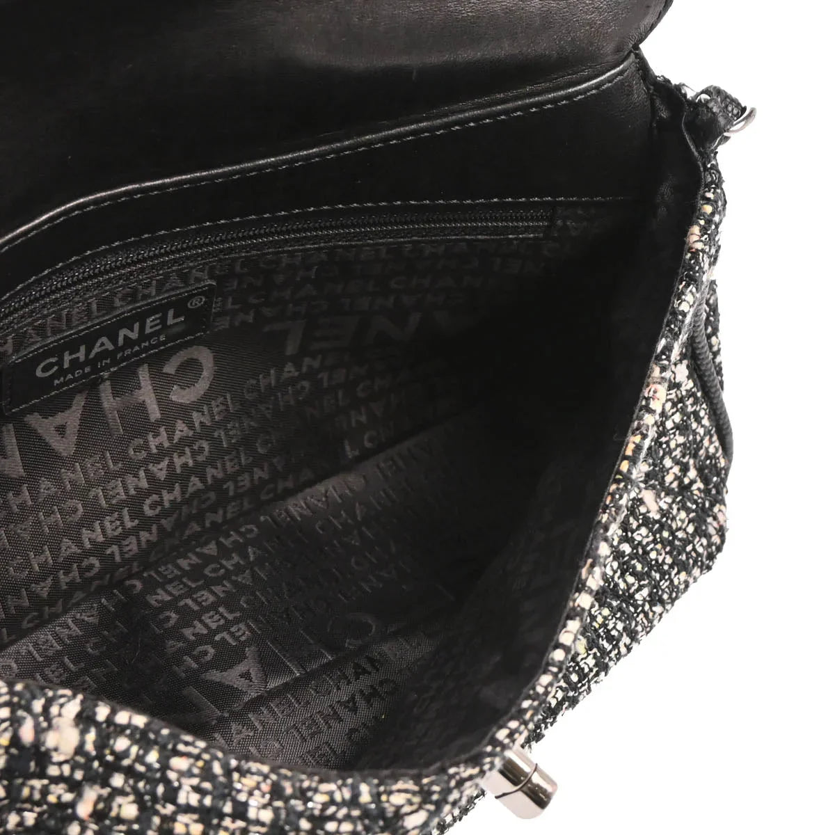 Chanel * 2005-2006 Black Tweed Lizard Handbag