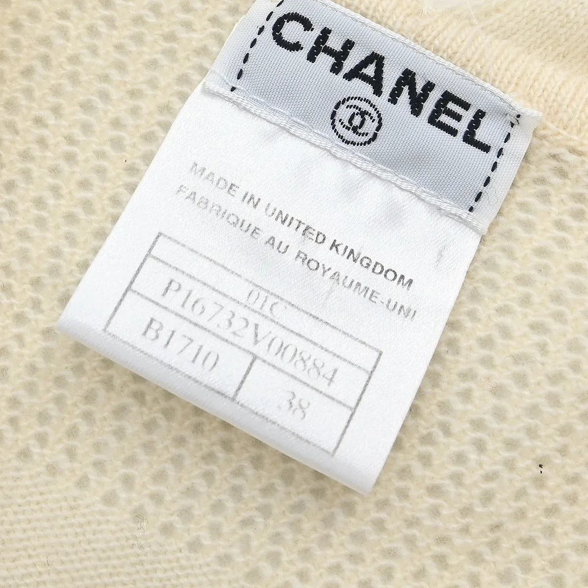 Chanel 2001 Short Sleeve Sweater Knit Top White #38