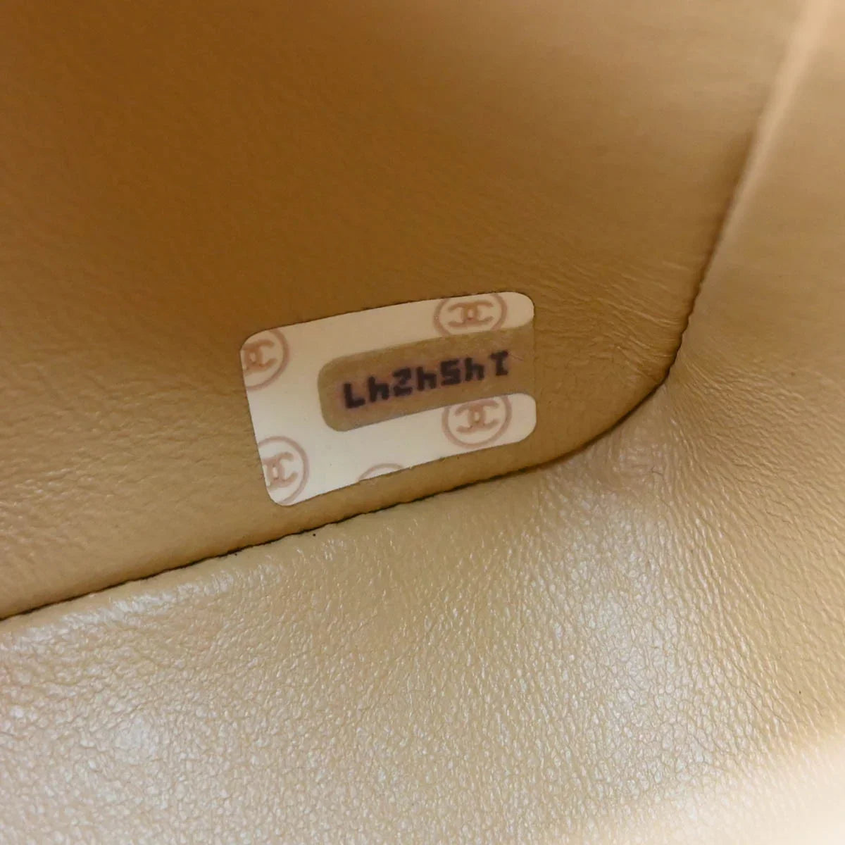Chanel 1989-1991 Beige Brown Lambskin Shoulder Bag