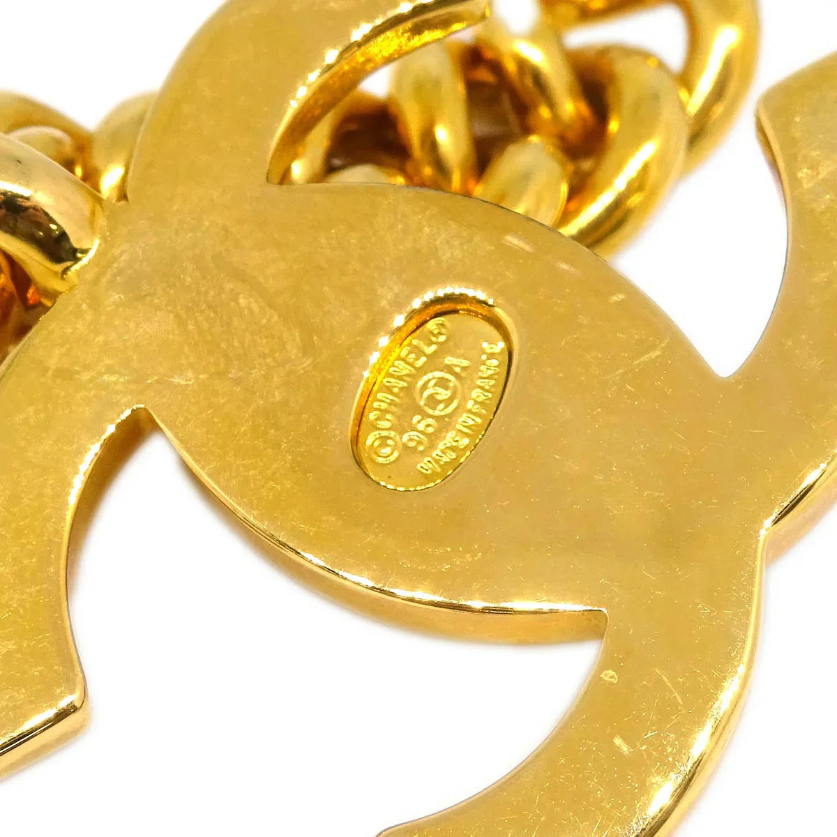 Chanel Gold Key Holder Turnlock 96A Small Good