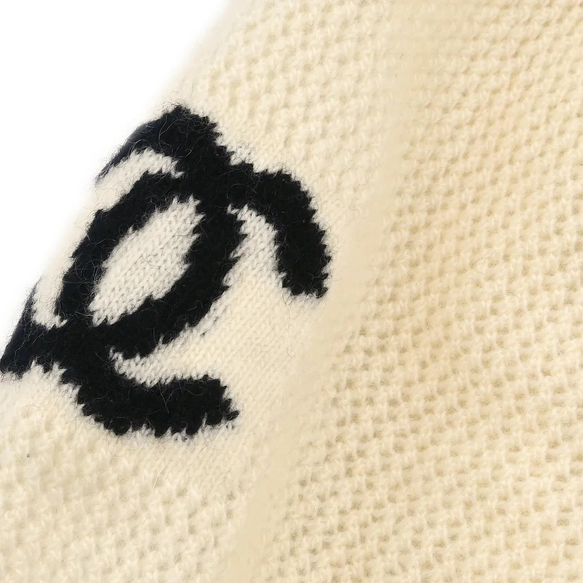 Chanel 2001 Short Sleeve Sweater Knit Top White #38