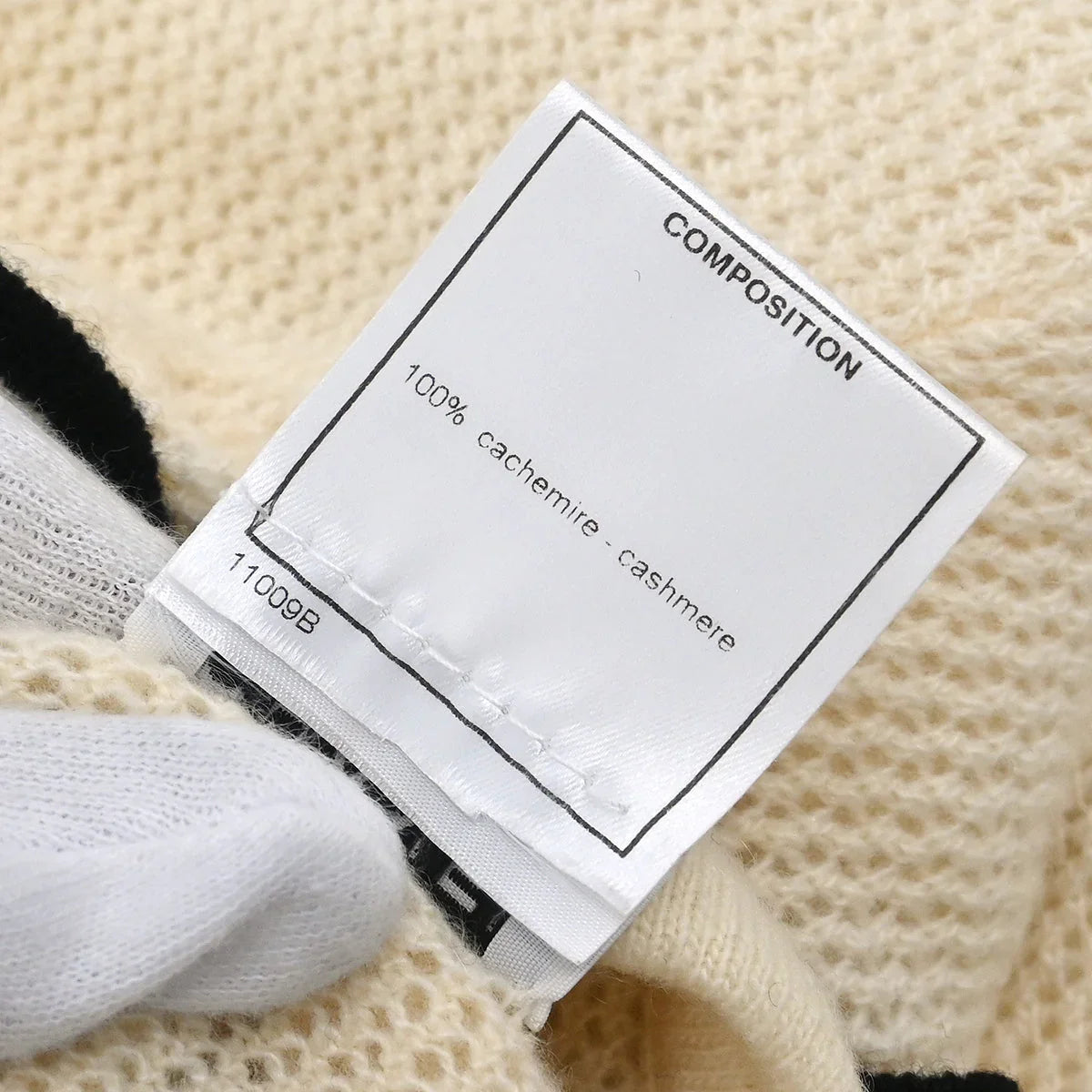 Chanel 2001 Short Sleeve Sweater Knit Top White #38