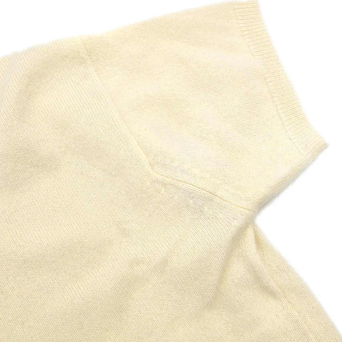 Chanel 1995 Ensemble Cardigan Short Sleeve Top White #38