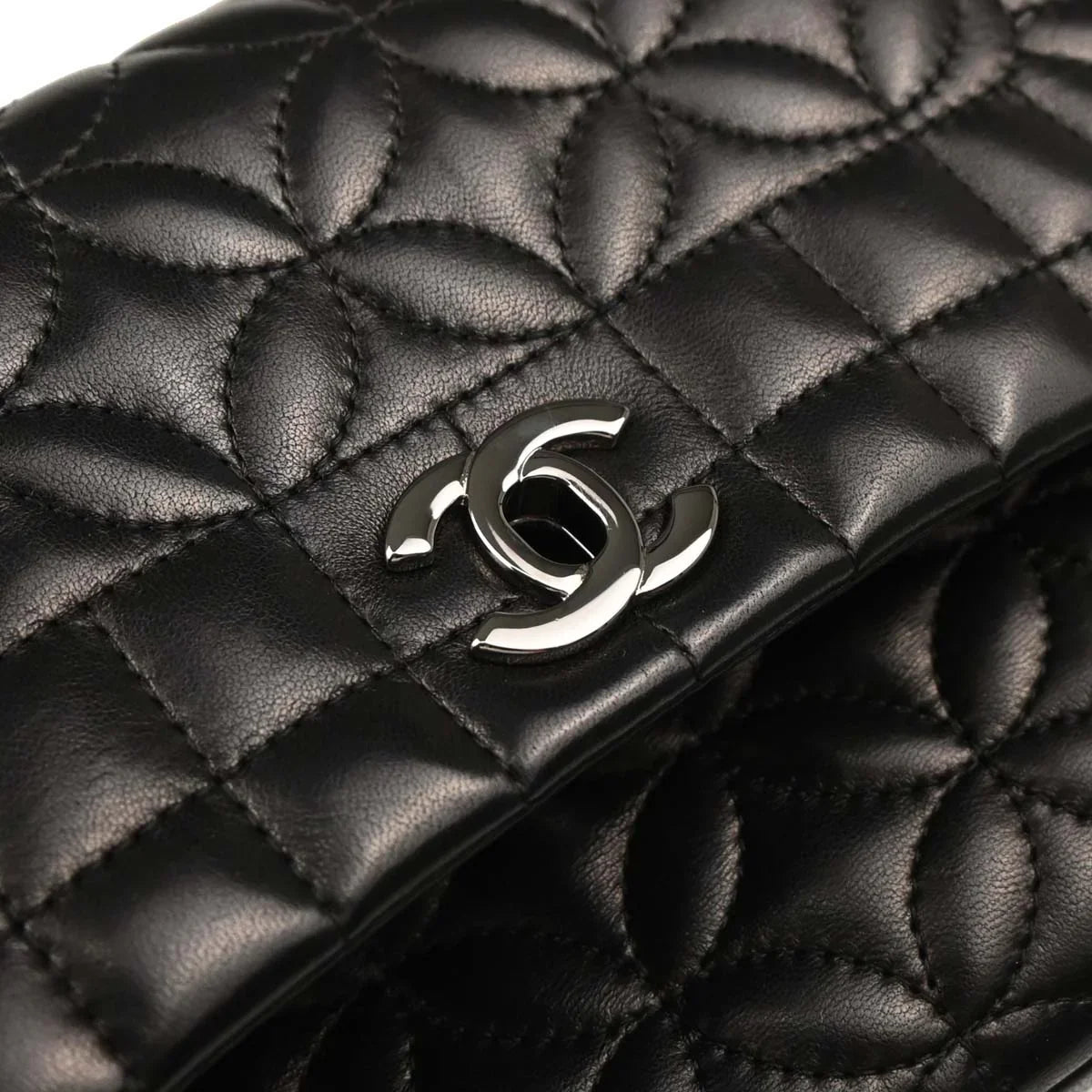 Chanel 2005-2006 Black Lambskin Choco Bar Flower Stitch Shoulder Bag