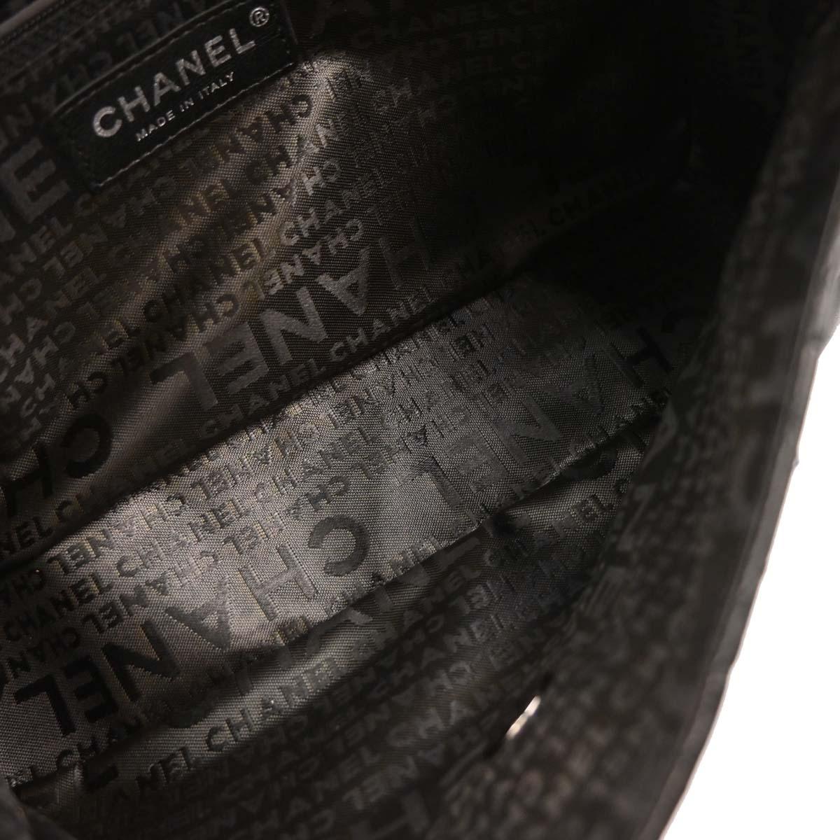 Chanel 2005-2006 Black Lambskin Choco Bar Flower Stitch Shoulder Bag
