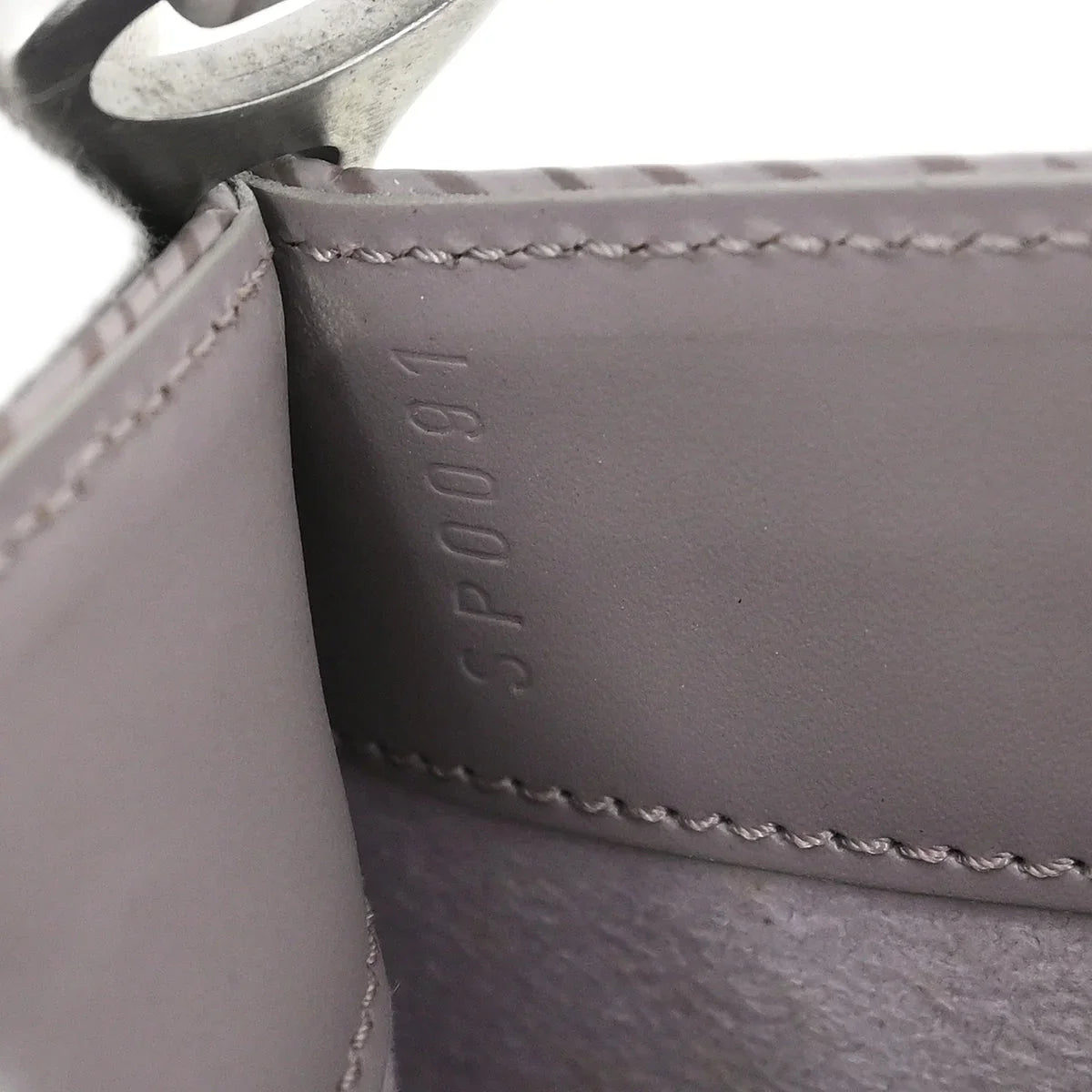 Louis Vuitton 2001 Purple Epi Pochette Demi-lune Handbag M5262B