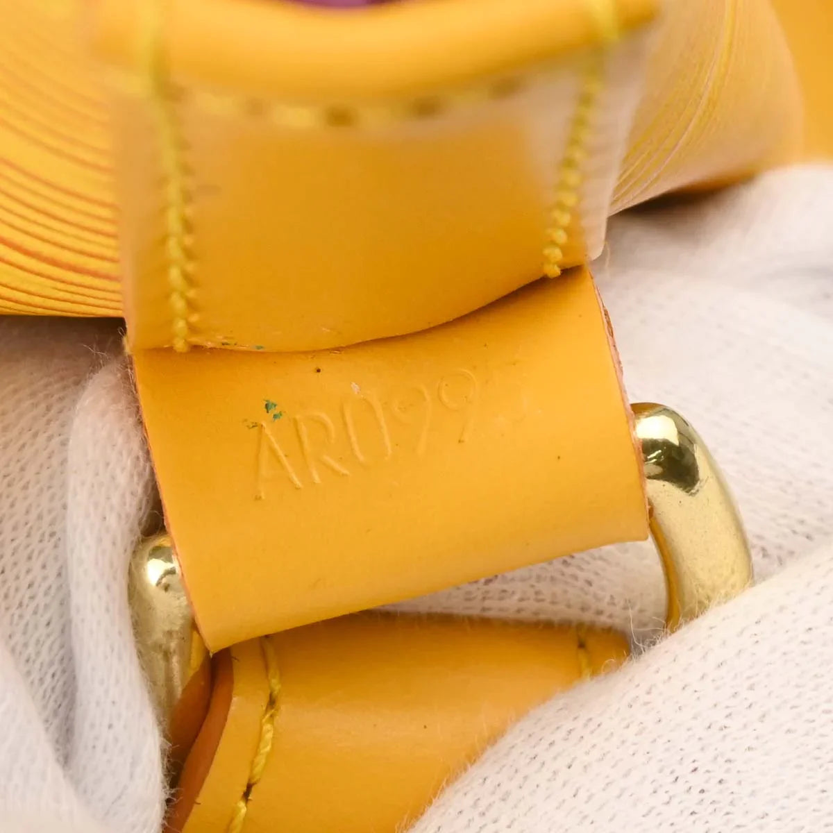 Louis Vuitton 1995 Yellow Epi Noe Drawstring Shoulder Bag M44009