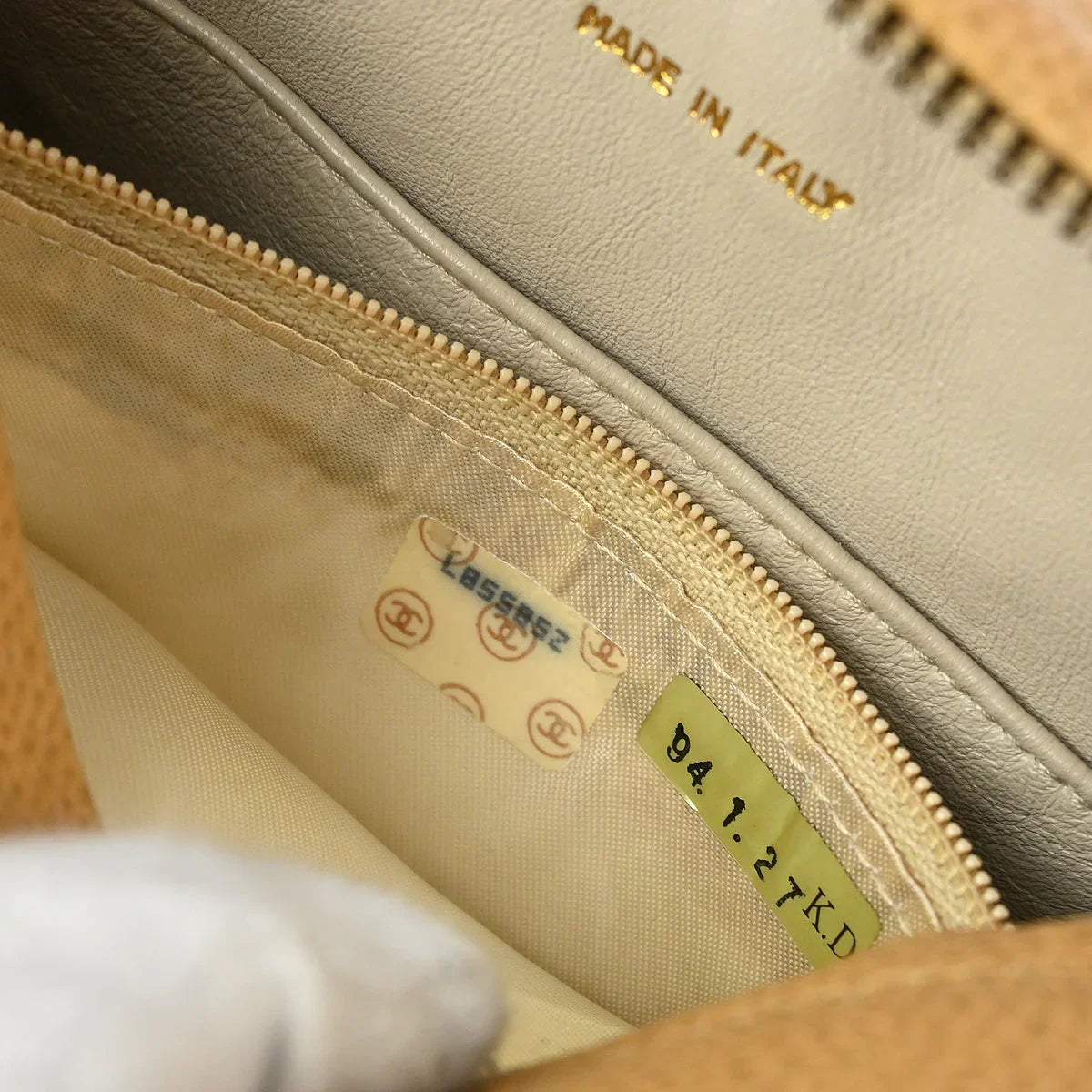 Chanel 1991-1994 Beige Caviar Chevron Camera Bag Mini