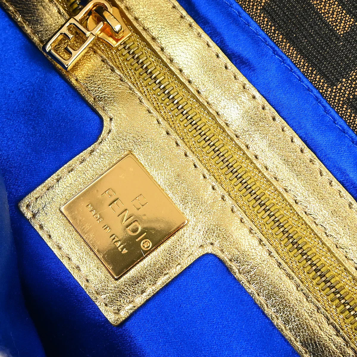 Fendi 2000 Brown Zucca Baguette Handbag