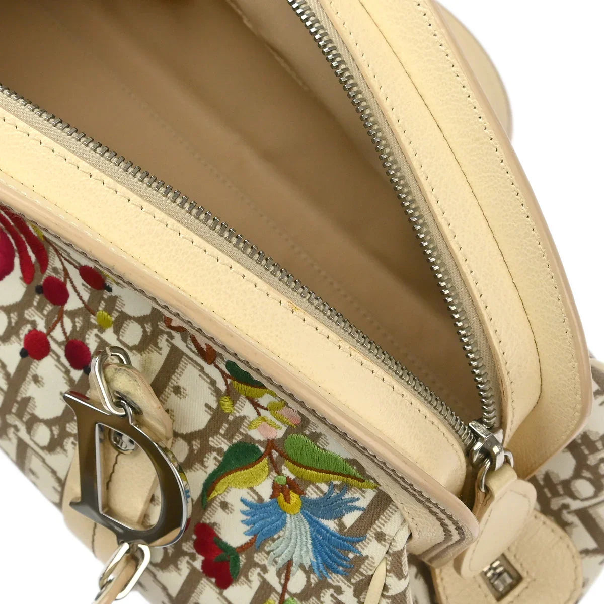 Christian Dior 2005 White Trotter Embroidered Flower Handbag