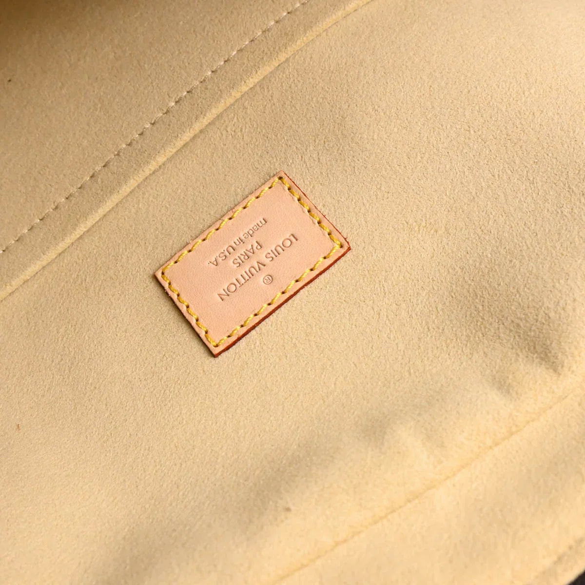 Louis Vuitton 2006 Monogram Manhattan GM Handbag M40025
