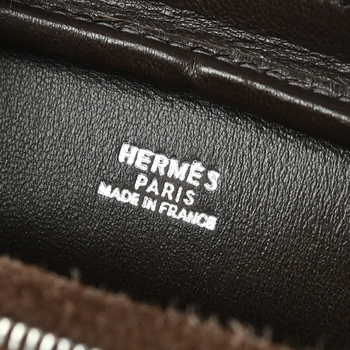 Hermes 2005 Chocolat Doblis Box Veau Velours Plume Elan PM 28 Handbag