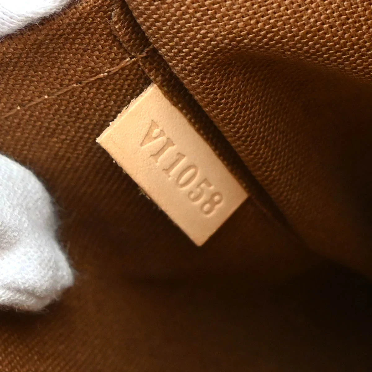 Louis Vuitton 2008 Monogram Batignolles Tote Handbag M51156