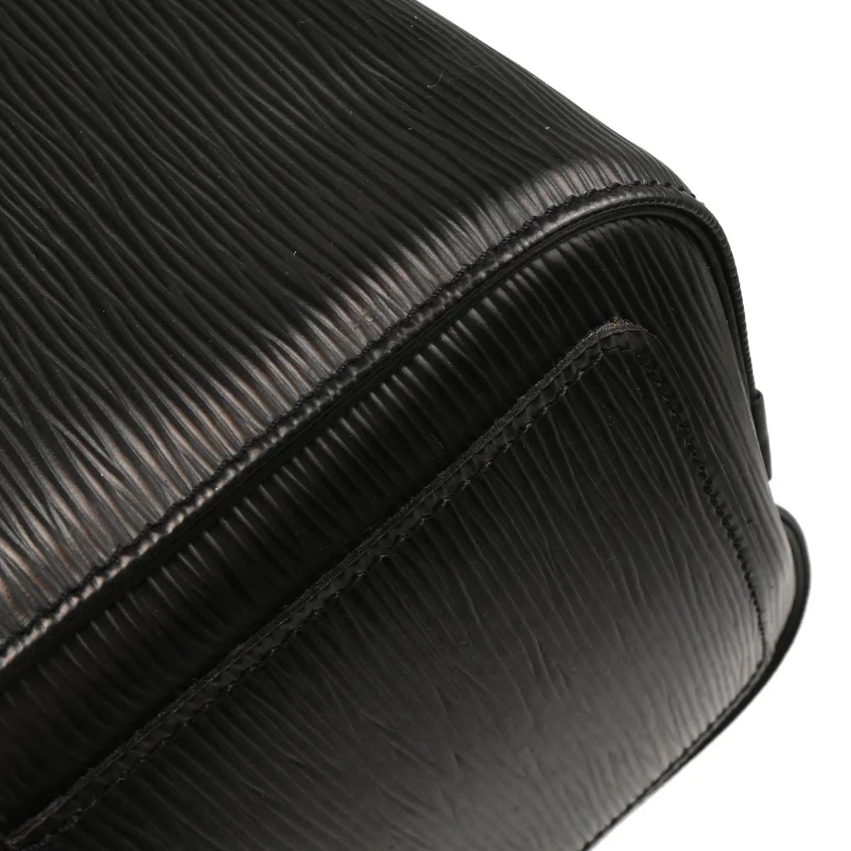 Louis Vuitton 2002 Black Epi Speedy 25 Handbag M43012