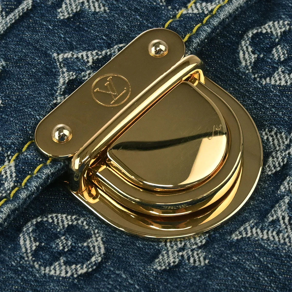 Louis Vuitton 2005 Monogram Denim Flat Shopper Tote Handbag M95018