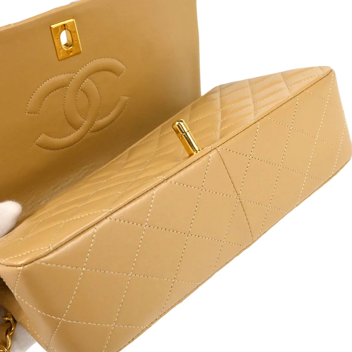 Chanel 1989-1991 Beige Lambskin Turnlock Small Full Flap Shoulder Bag
