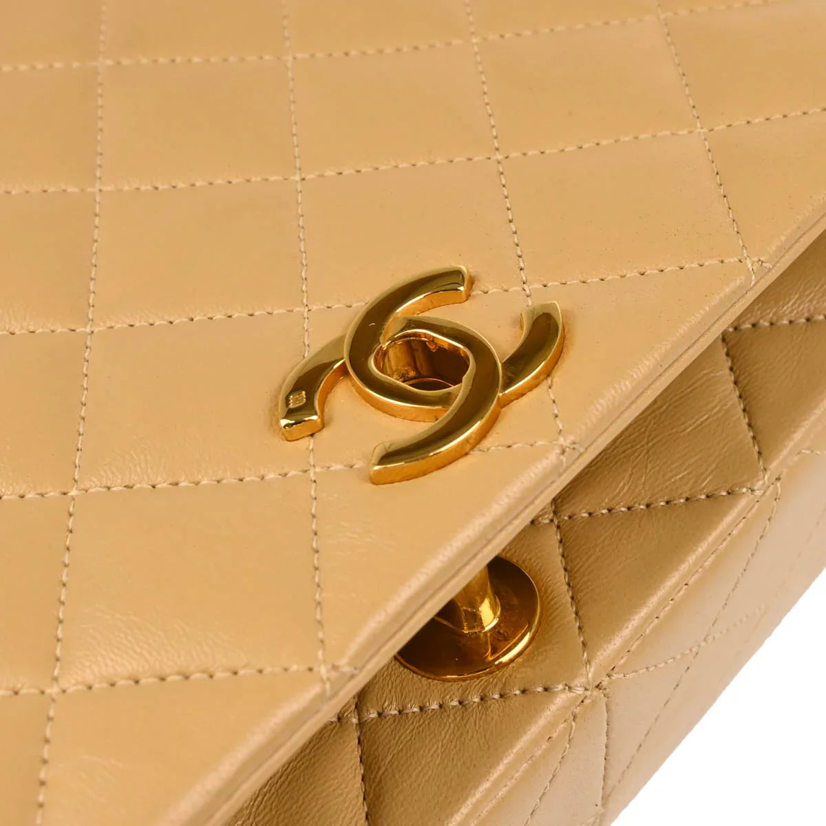 Chanel 1989-1991 Beige Lambskin Turnlock Small Full Flap Shoulder Bag