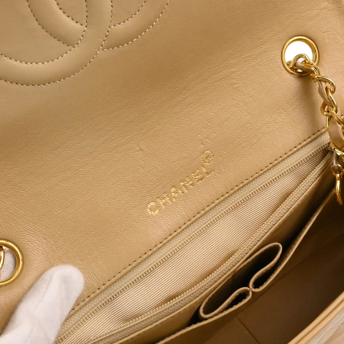 Chanel 1989-1991 Beige Lambskin Turnlock Small Full Flap Shoulder Bag
