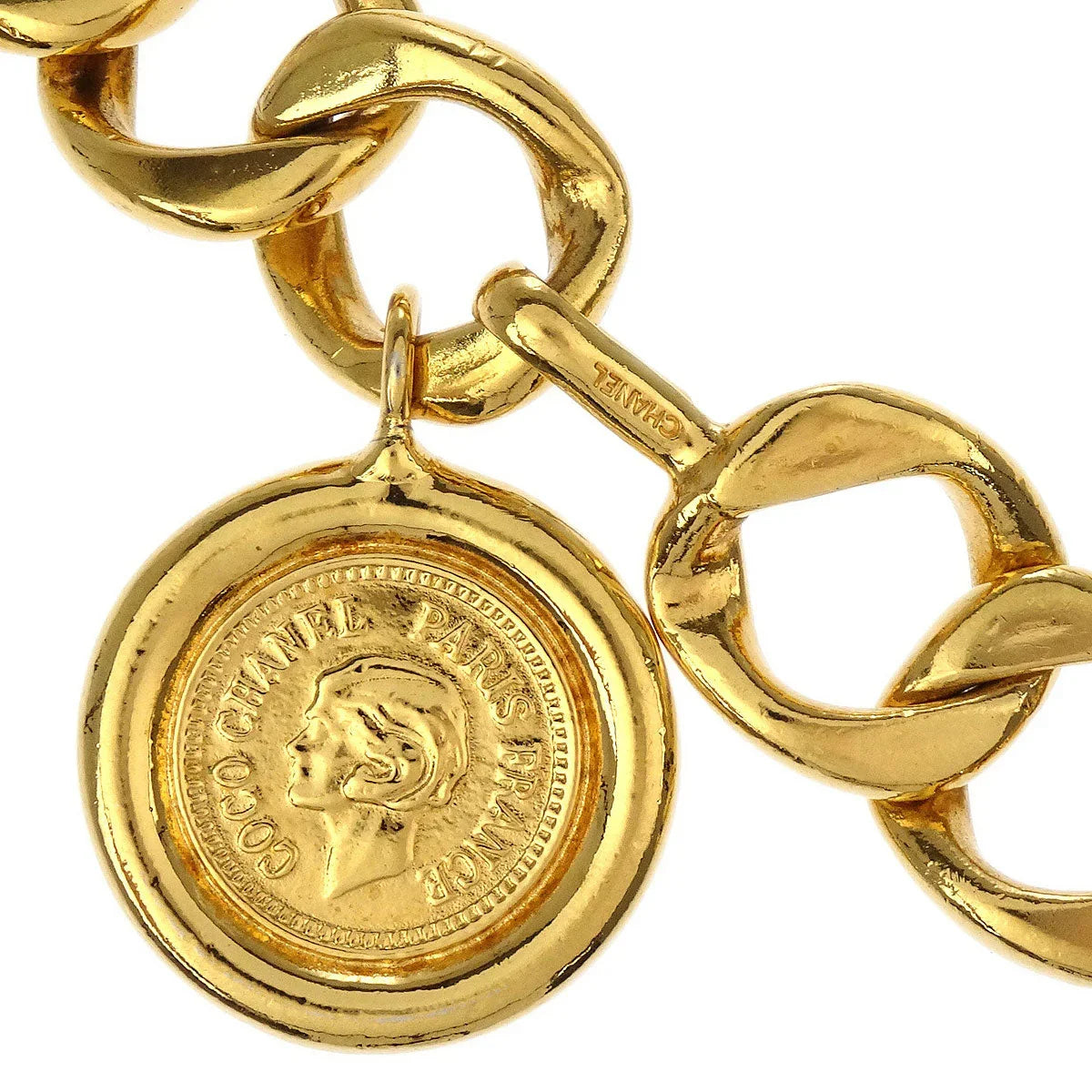Chanel Chain Belt Medallion Gold Small Good