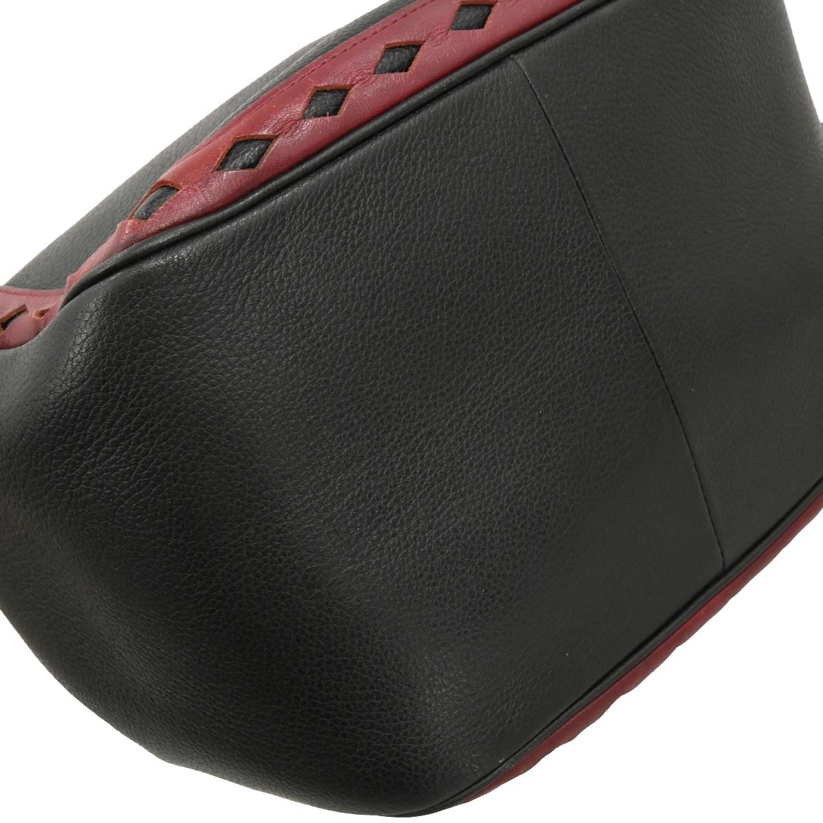 Yves Saint Laurent Black 2way Bucket Bag