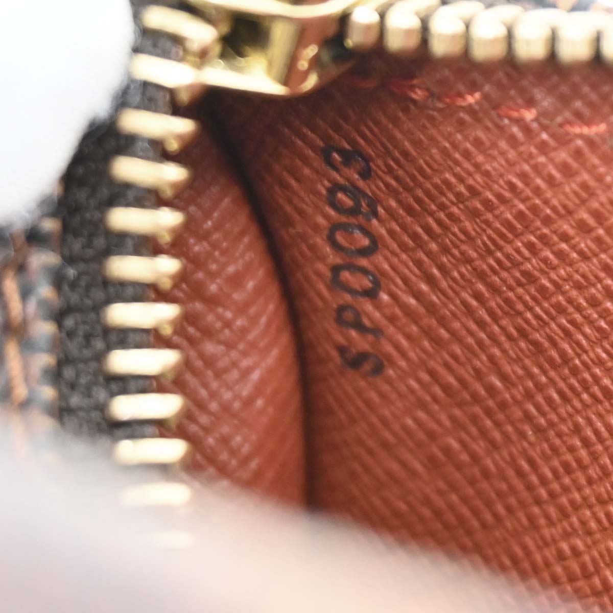 Louis Vuitton Damier Papillon 26 Handbag N51304