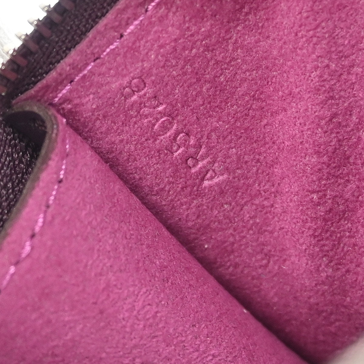 Louis Vuitton Purple Epi Pochette Accessoires 24 Handbag M5298K