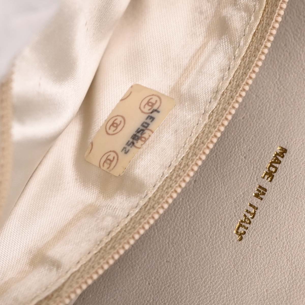Chanel 1991-1994 Beige Caviar Camera Bag Small