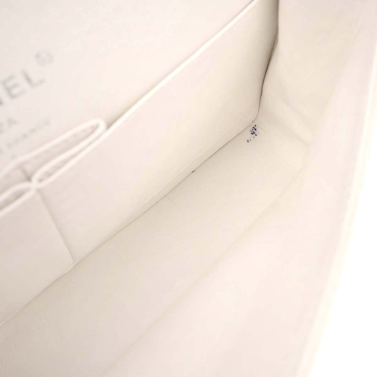 Chanel 2004-2005 White Tweed Medium Classic Double Flap Shoulder Bag