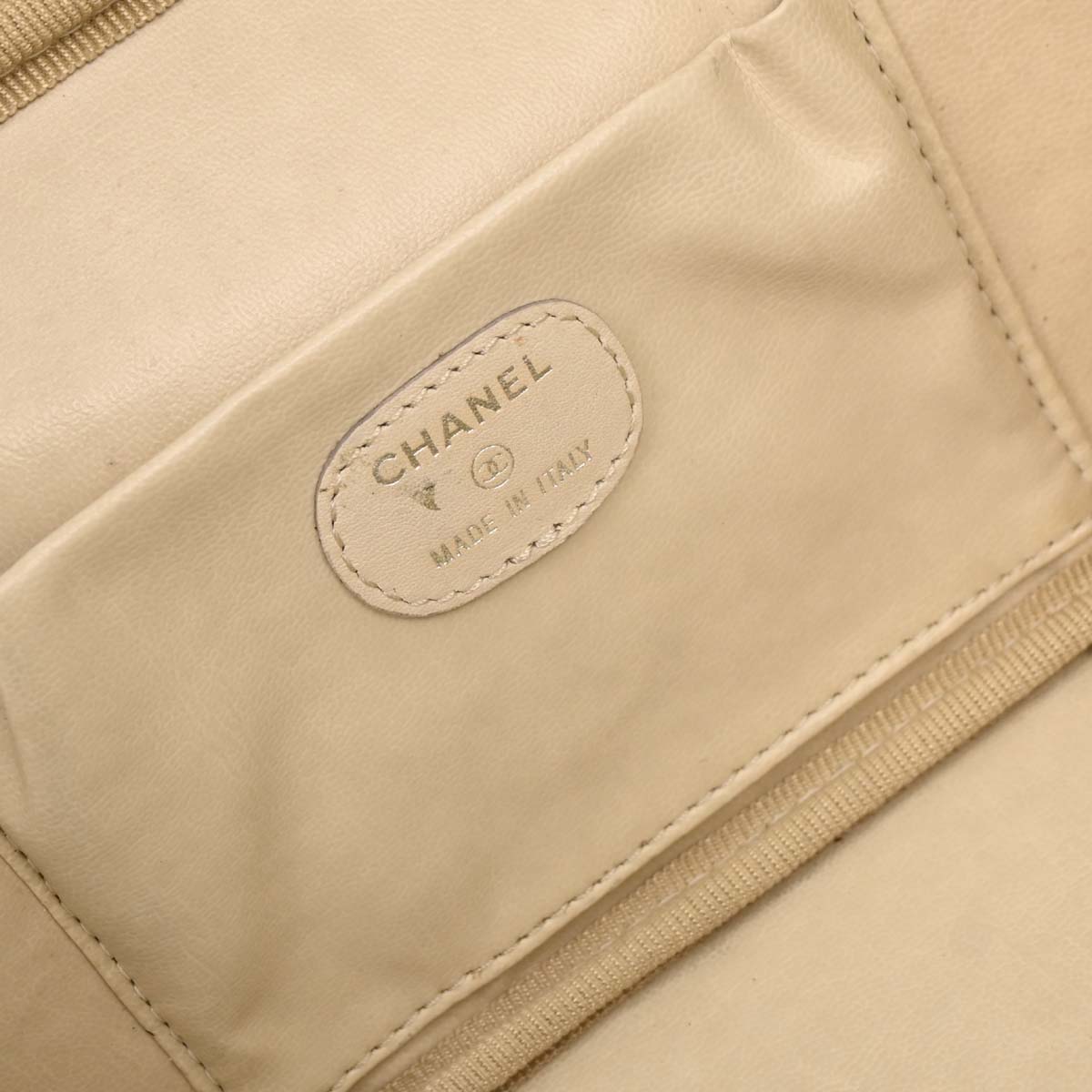 Chanel 1997-1999 Green Caviar Vanity Handbag