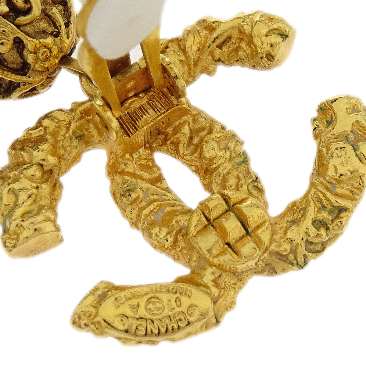 Chanel Fringe Charm CC Dangle Earrings Clip-On Gold 93A