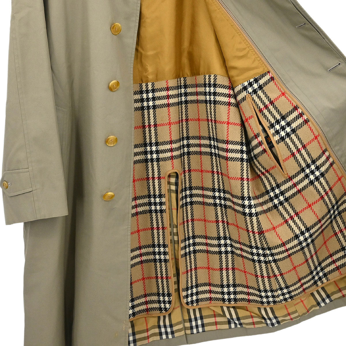 Burberrys Trench Coat Beige