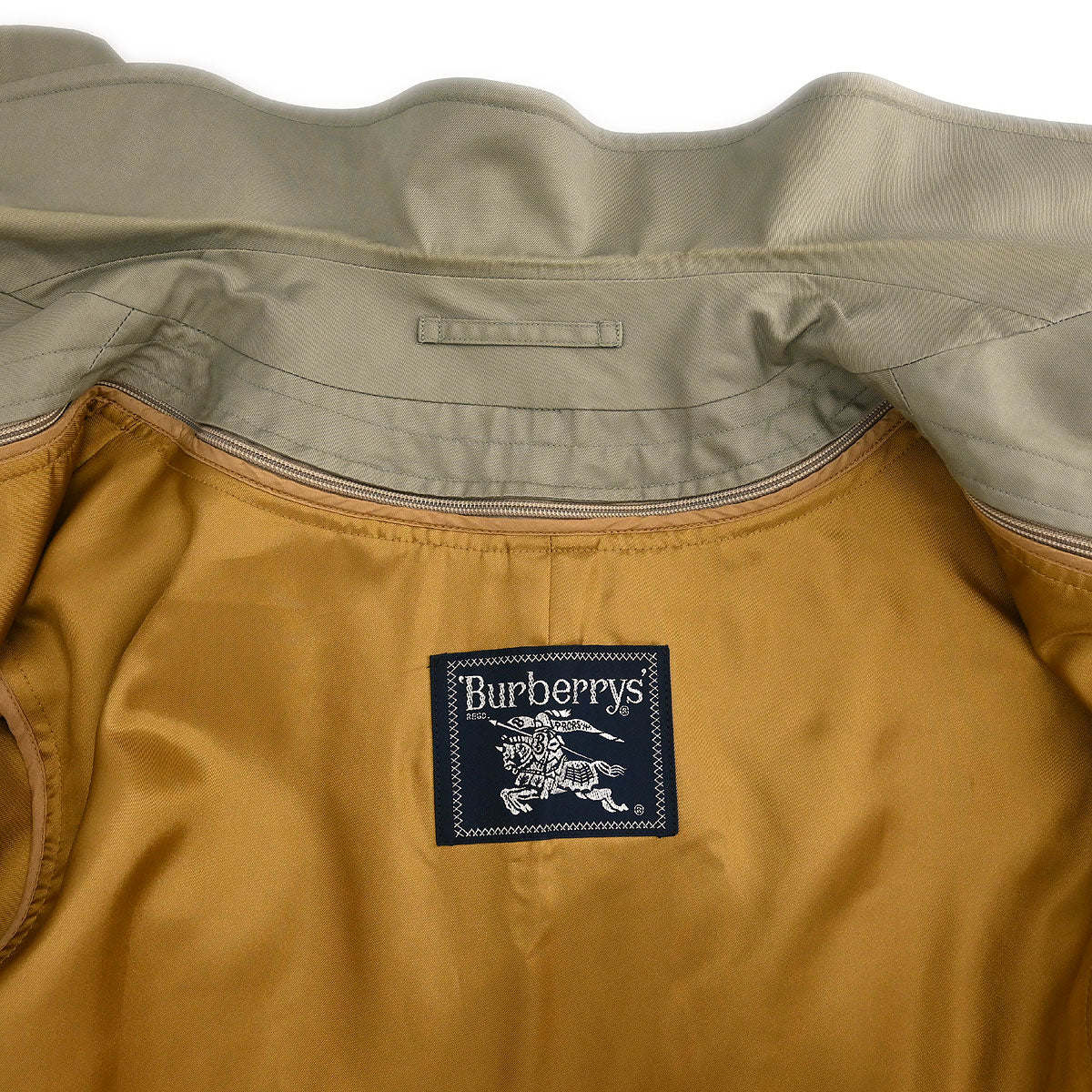 Burberrys Trench Coat Beige