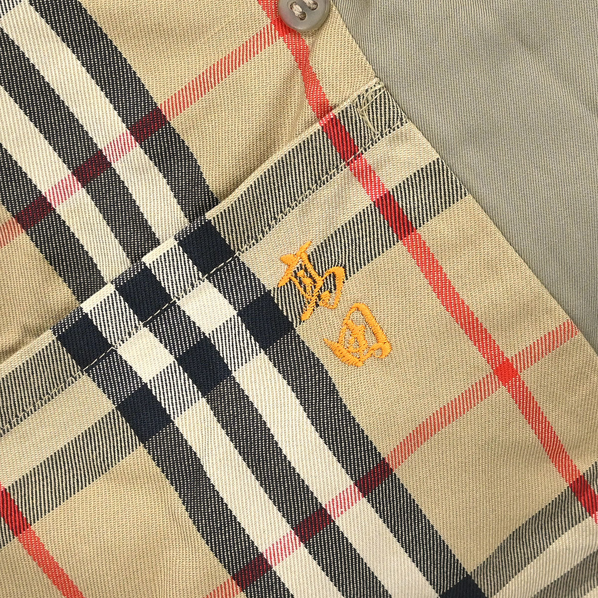Burberrys Trench Coat Khaki