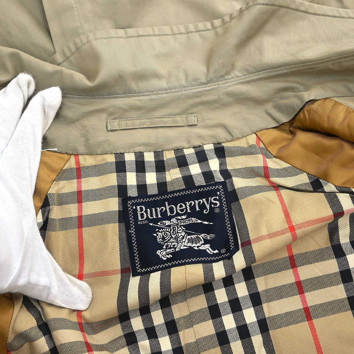 Burberrys Trench Coat Khaki