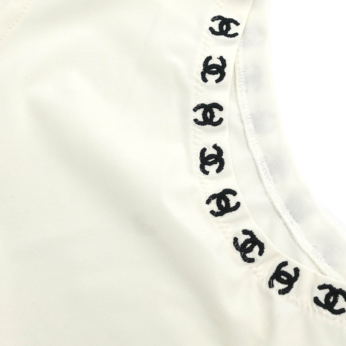 Chanel 1997 Cropped Sleeveless Top White #38