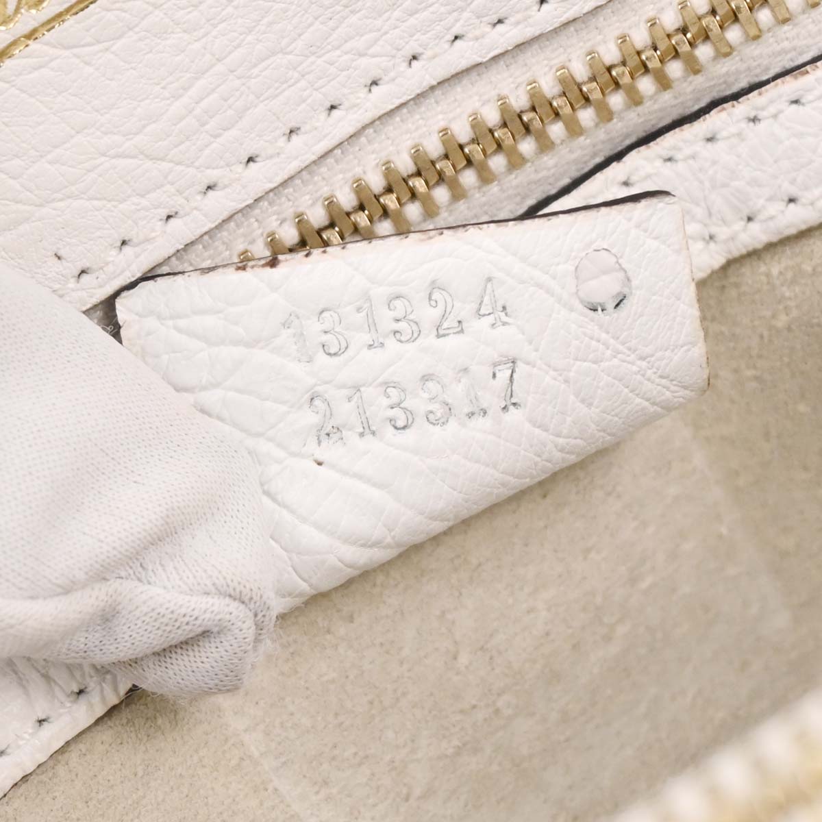 Gucci * White Ostrich Metal Bamboo Handbag