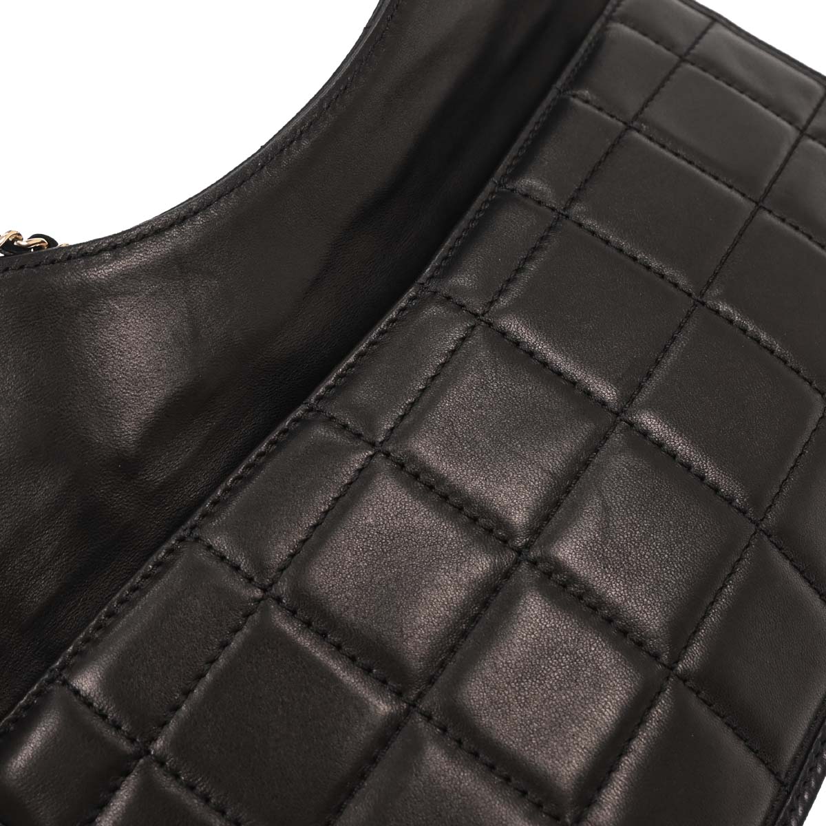 Chanel 2001-2003 Black Lambskin Choco Bar Chain Handbag