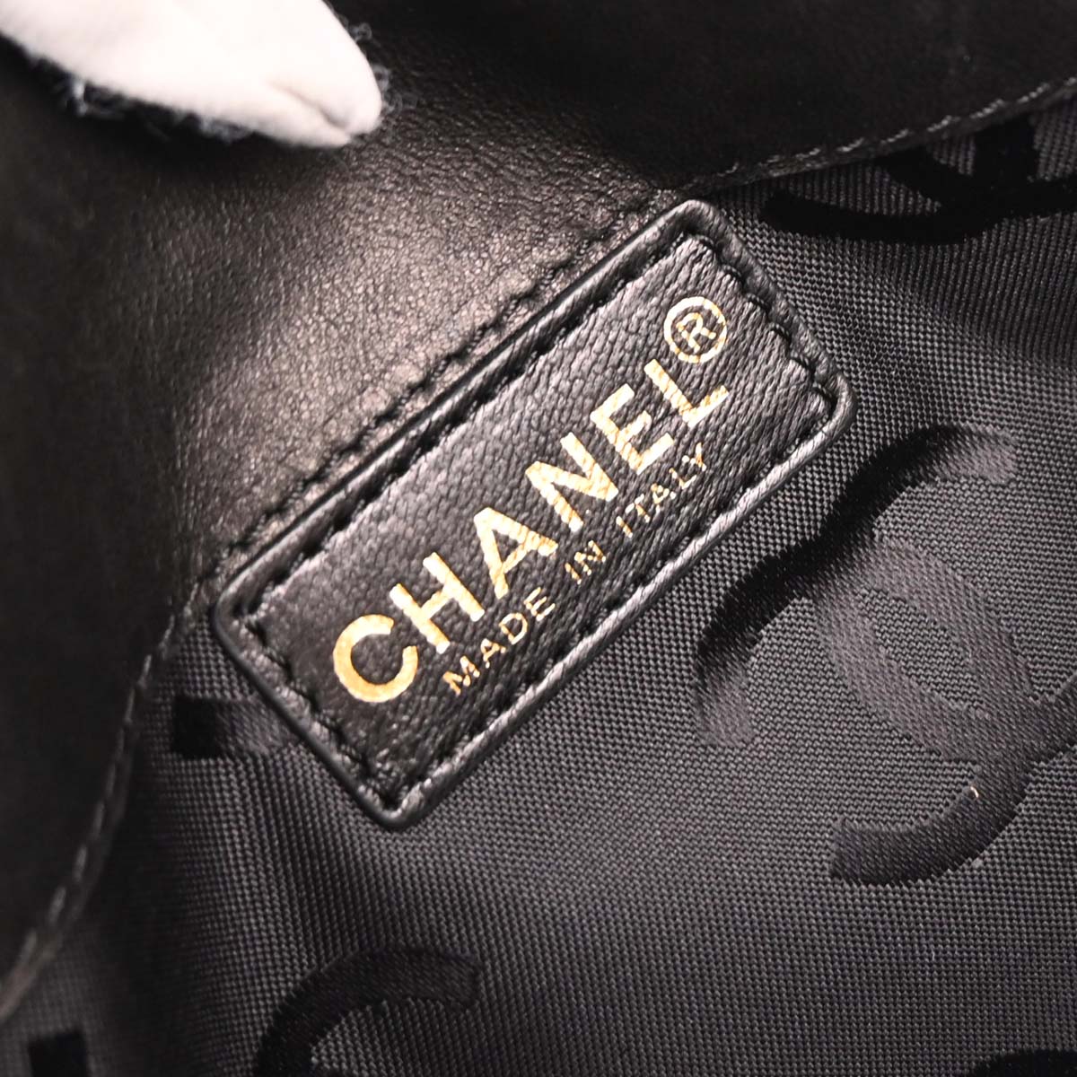 Chanel 2001-2003 Black Lambskin Choco Bar Chain Handbag