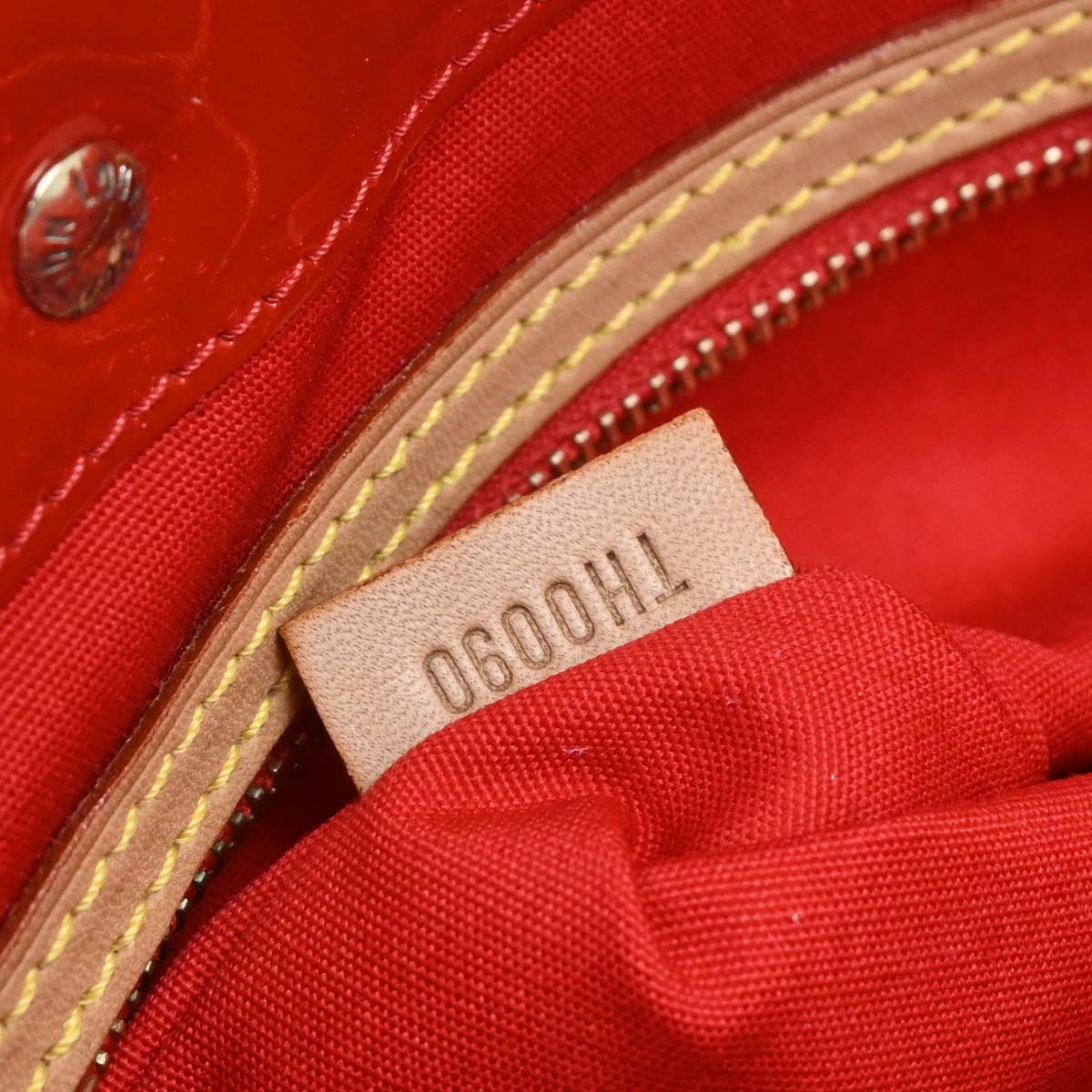 Louis Vuitton Red Vernis Reade MM Tote Handbag M91086