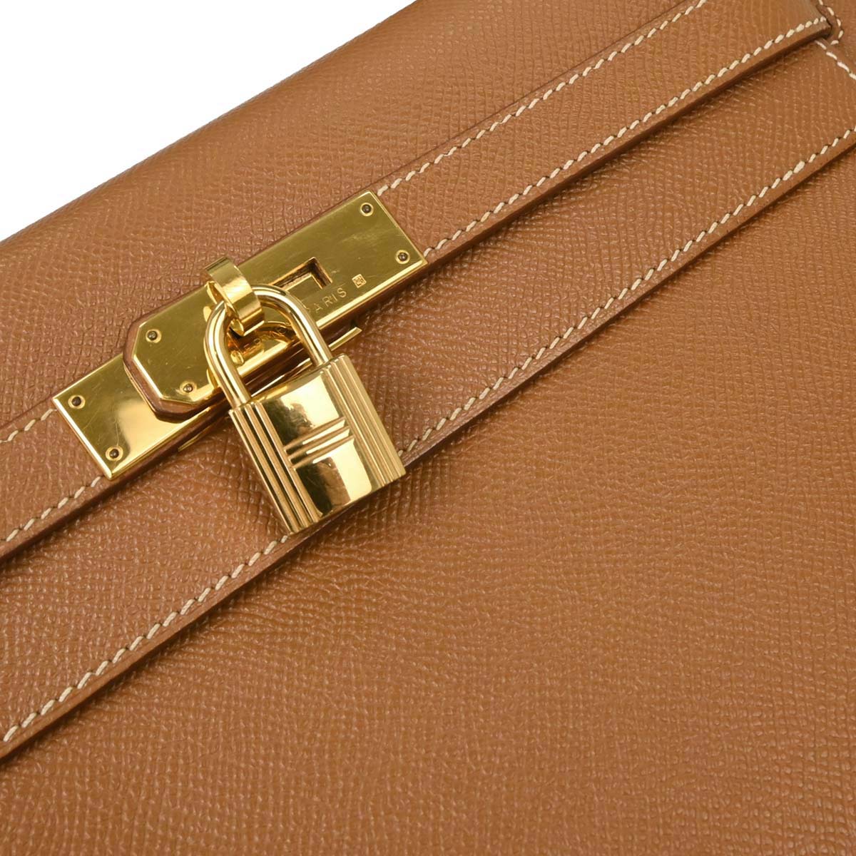 Hermes Gold Courchevel Kelly 32 Sellier Handbag