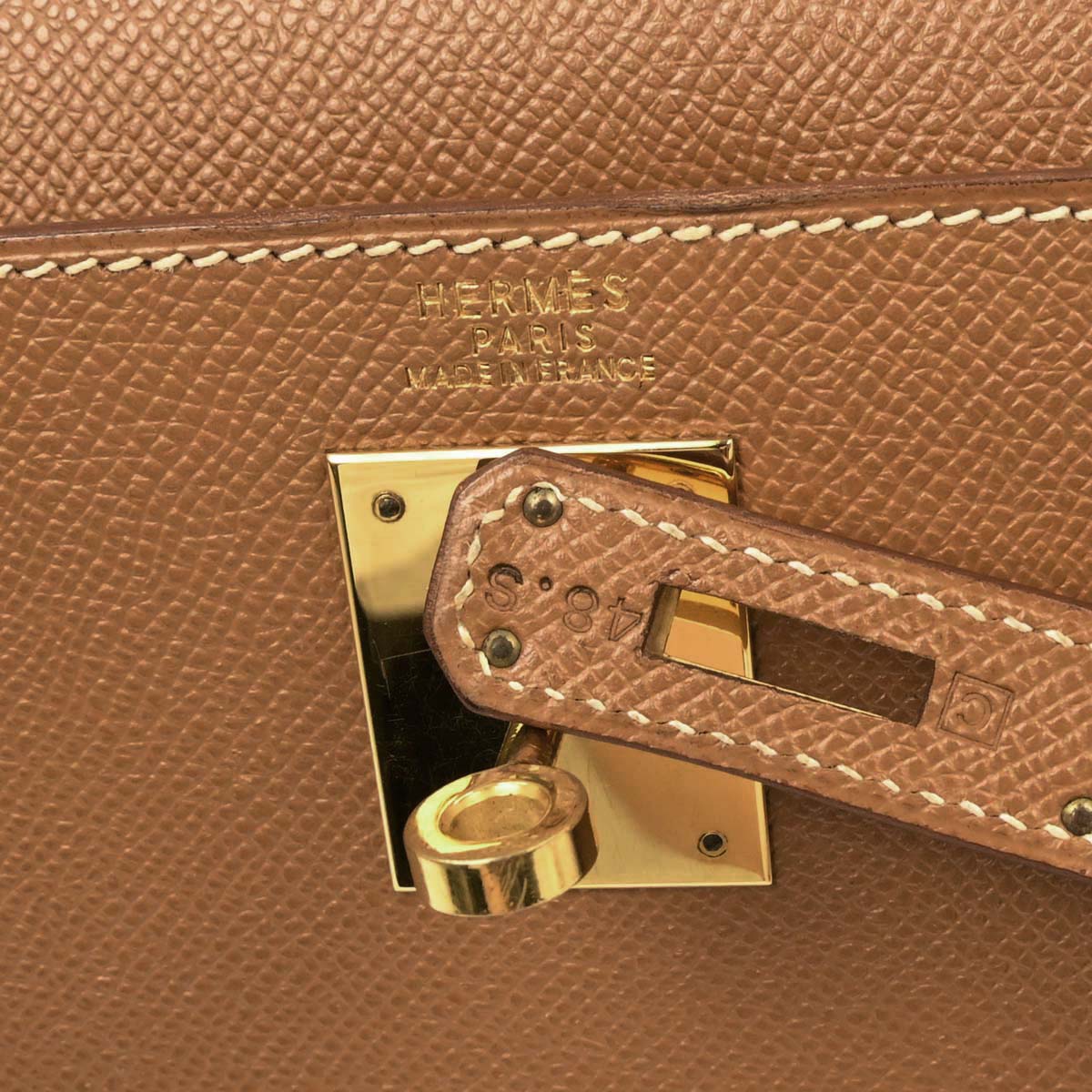 Hermes Gold Courchevel Kelly 32 Sellier Handbag