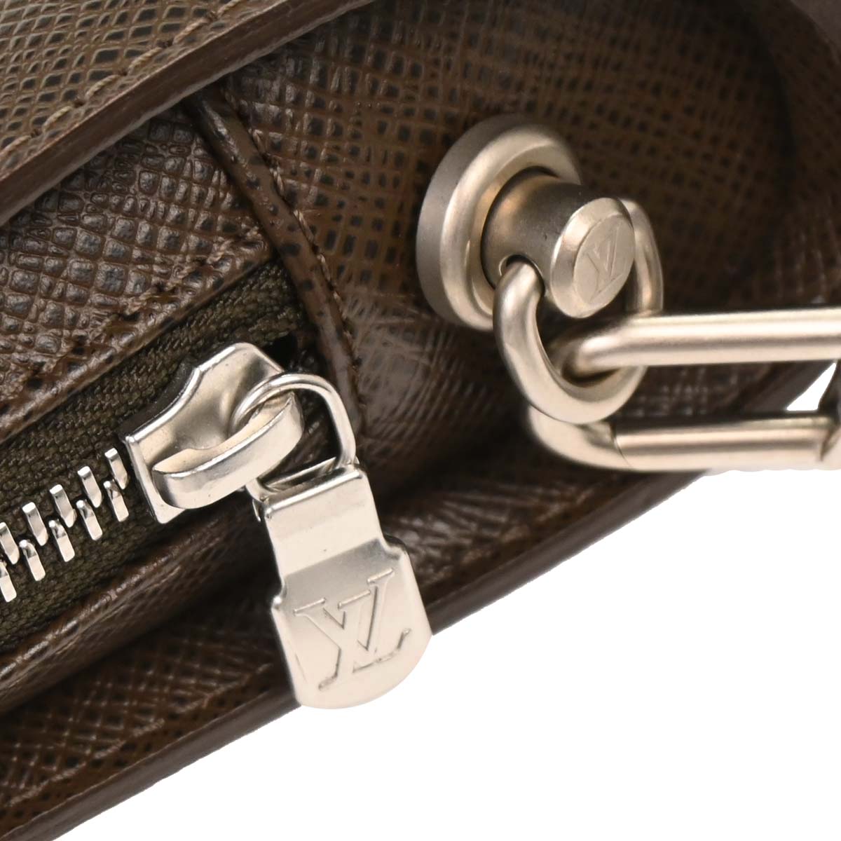 Louis Vuitton Brown Taiga Baikal Clutch Handbag M30188