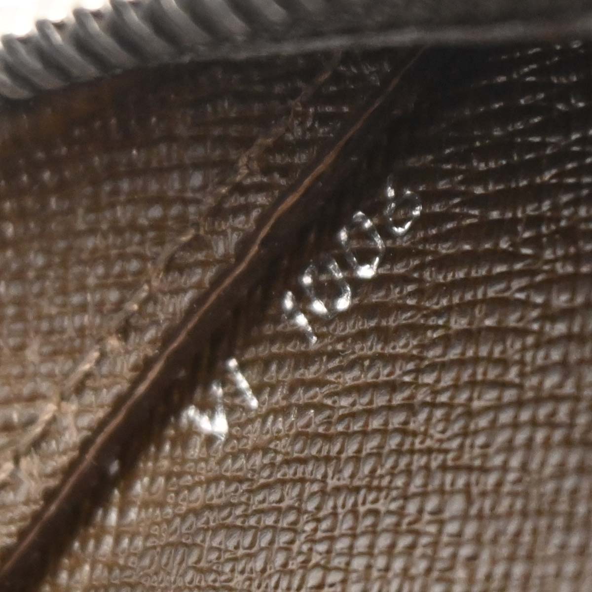 Louis Vuitton 2006 Brown Taiga Baikal Clutch Bag M30188