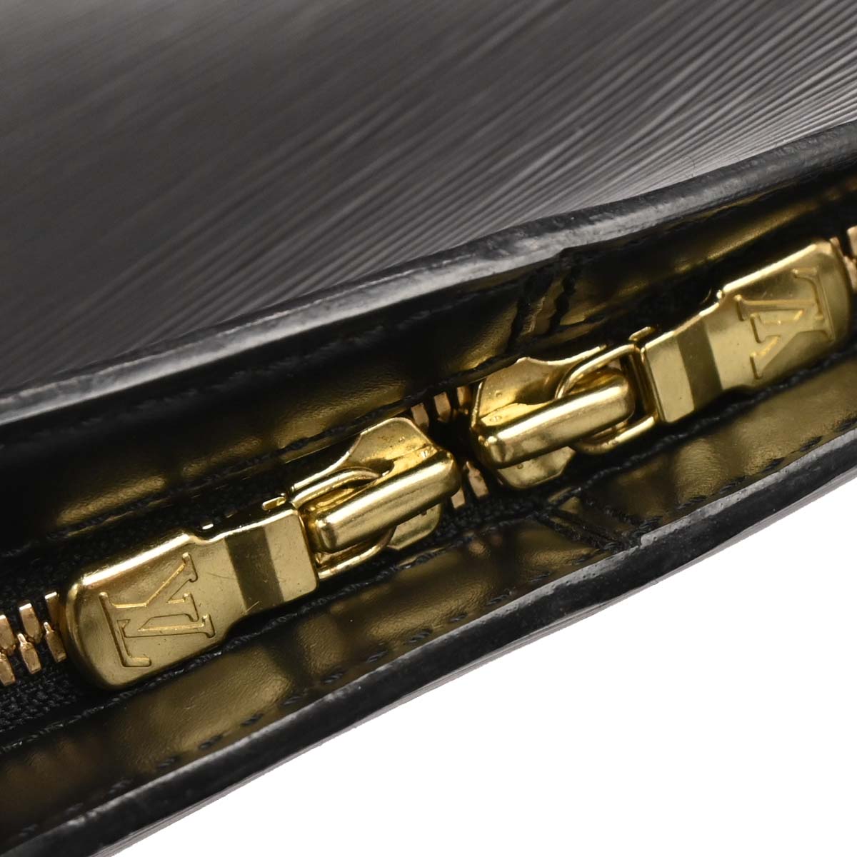 Louis Vuitton Black Epi Lussac Shoulder Bag M52282