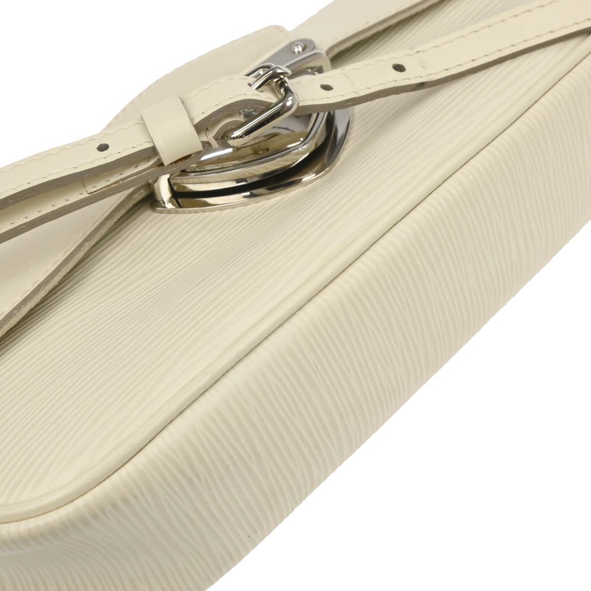 Louis Vuitton White Epi Pochette Montaigne Handbag M5929J