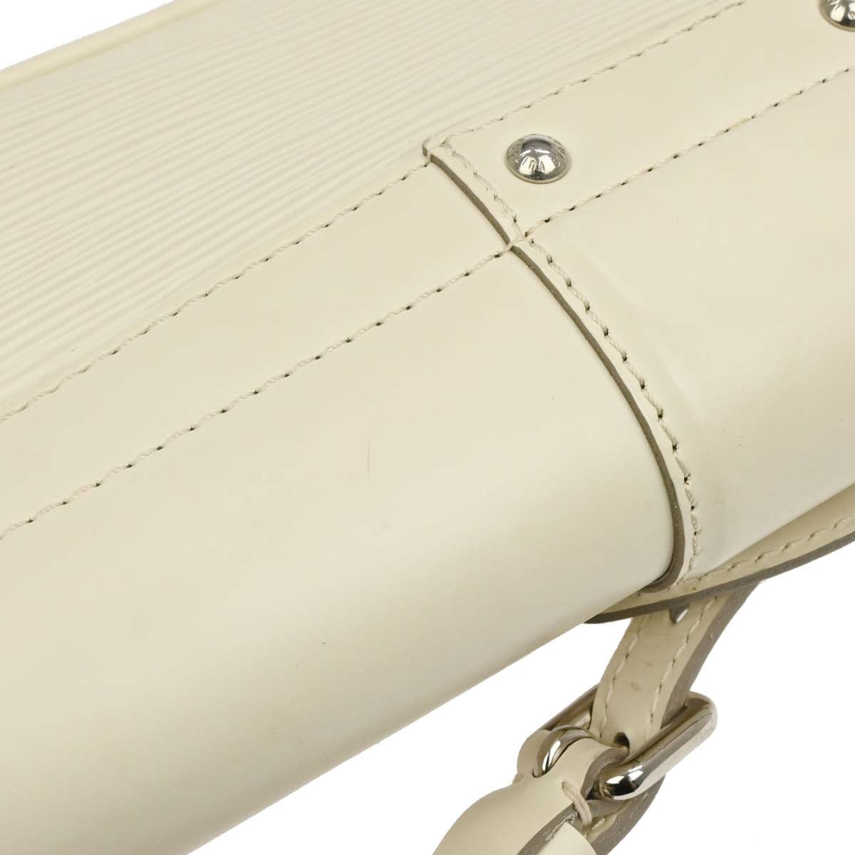 Louis Vuitton White Epi Pochette Montaigne Handbag M5929J